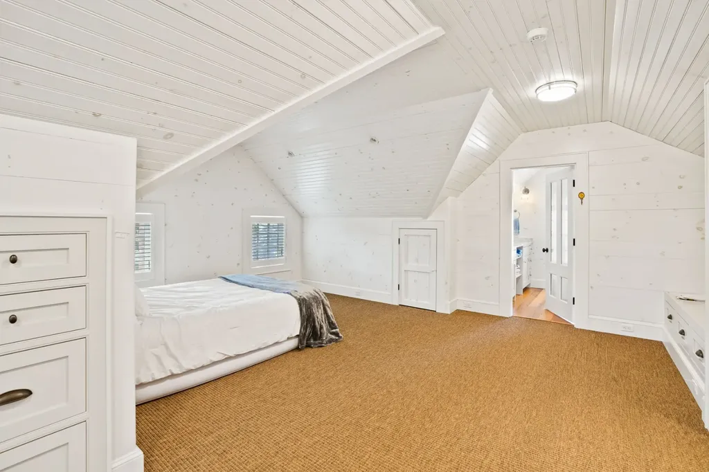 52 South Summer Street Edgartown MA 02539