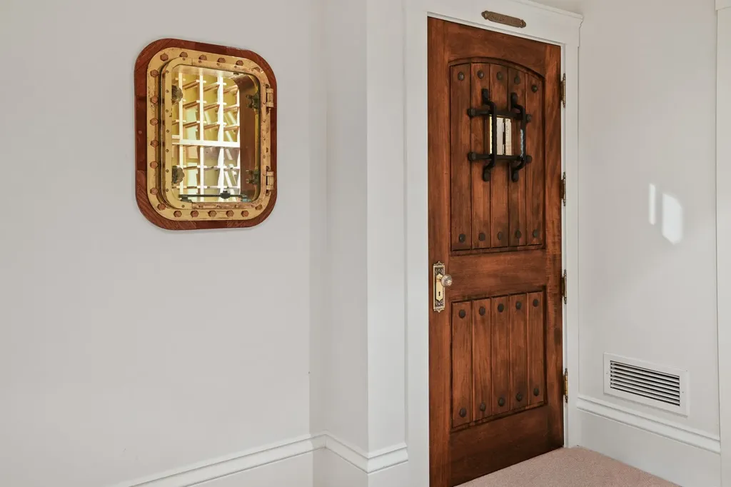 52 South Summer Street Edgartown MA 02539