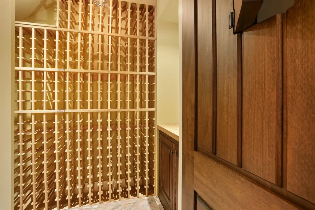 52 South Summer Street Edgartown MA 02539