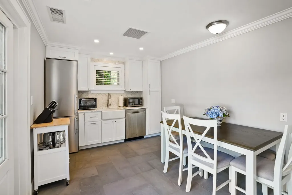 52 South Summer Street Edgartown MA 02539