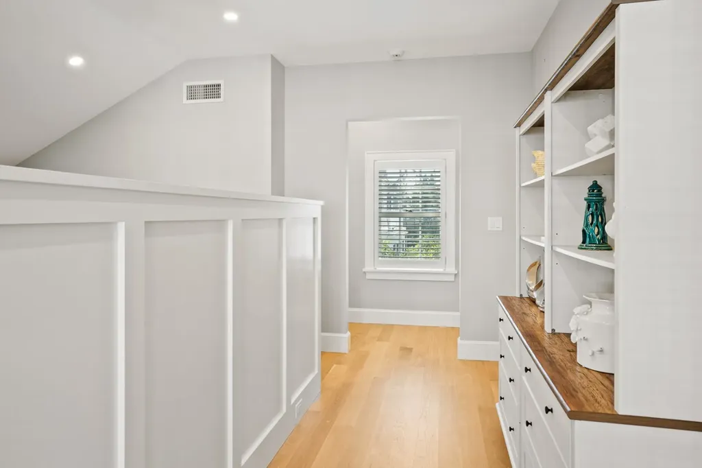 52 South Summer Street Edgartown MA 02539