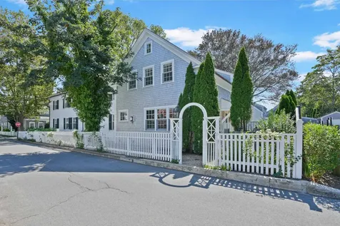 52 South Summer Street Edgartown MA 02539
