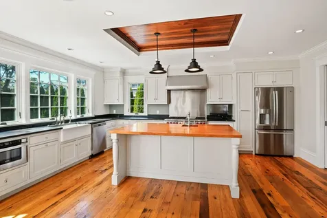 52 South Summer Street Edgartown MA 02539