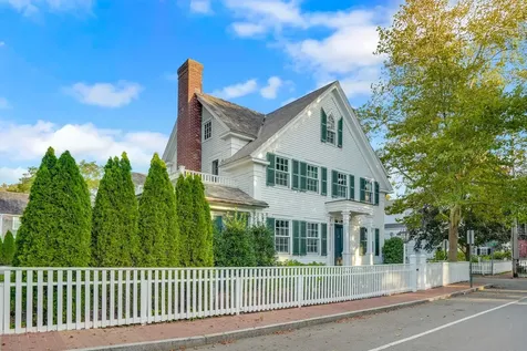 52 South Summer Street Edgartown MA 02539