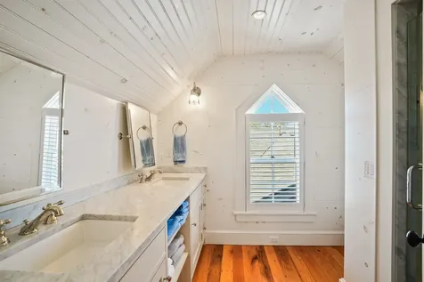 52 South Summer Street Edgartown MA 02539