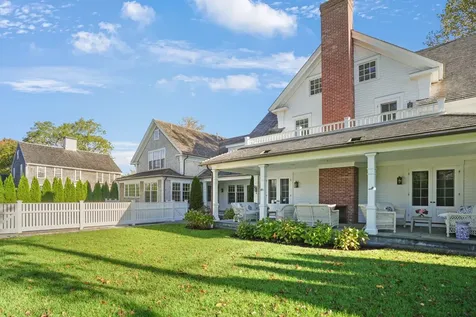 52 South Summer Street Edgartown MA 02539