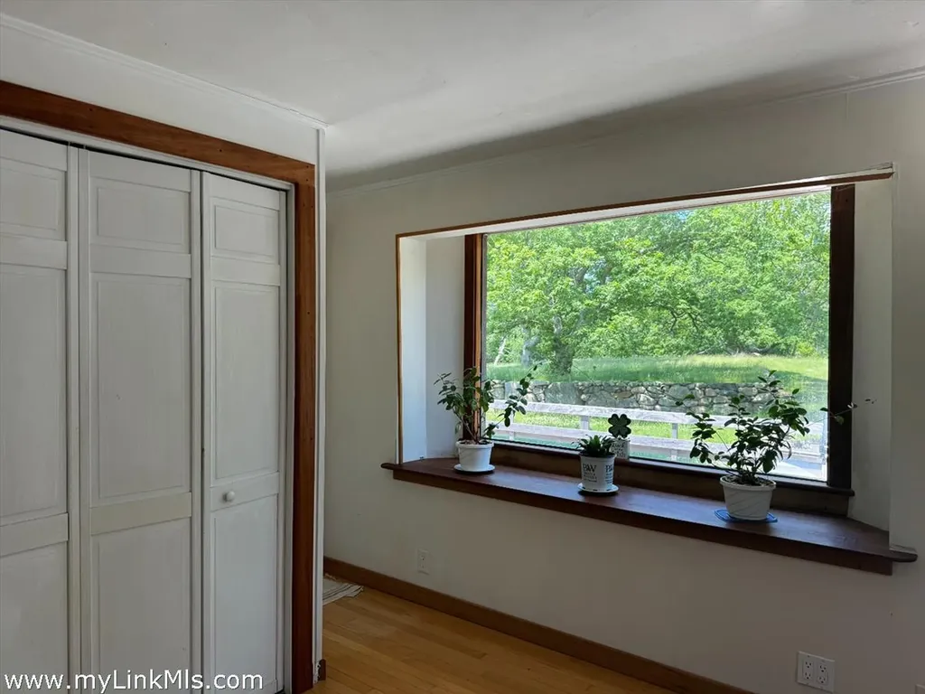 9 Moshup Trail Aquinnah MA 02535