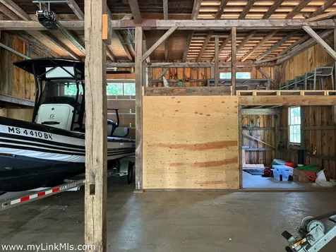 9 Moshup Trail Aquinnah MA 02535