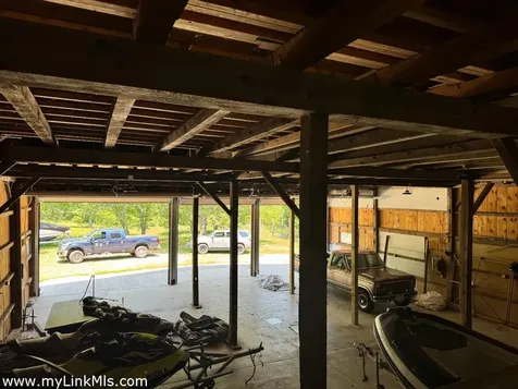 9 Moshup Trail Aquinnah MA 02535