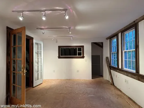 9 Moshup Trail Aquinnah MA 02535