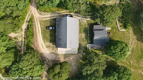 9 Moshup Trail Aquinnah MA 02535