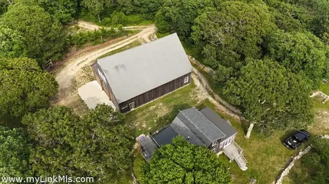 9 Moshup Trail Aquinnah MA 02535