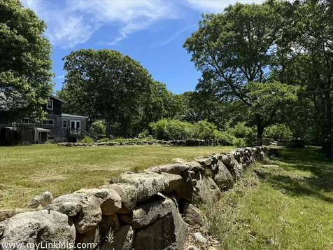 9 Moshup Trail Aquinnah MA 02535