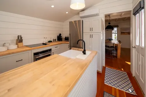 8 Rock Avenue Oak Bluffs MA 02557