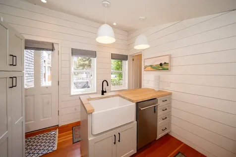 8 Rock Avenue Oak Bluffs MA 02557