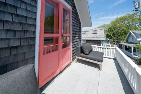 8 Rock Avenue Oak Bluffs MA 02557