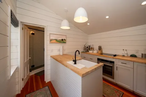8 Rock Avenue Oak Bluffs MA 02557