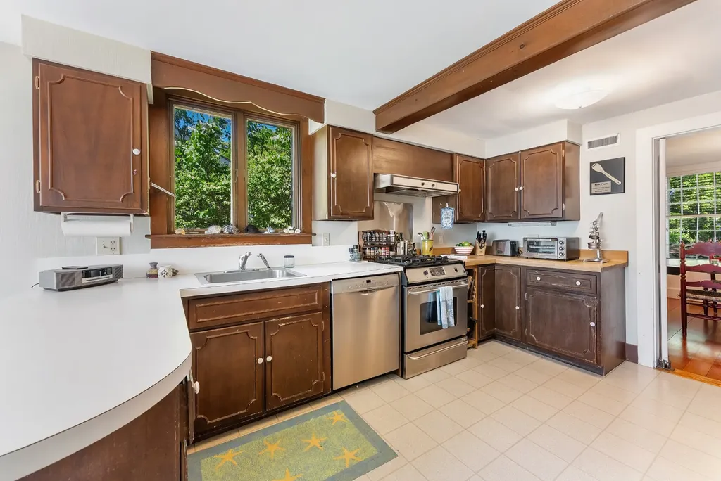 8 High Street Edgartown MA 02539