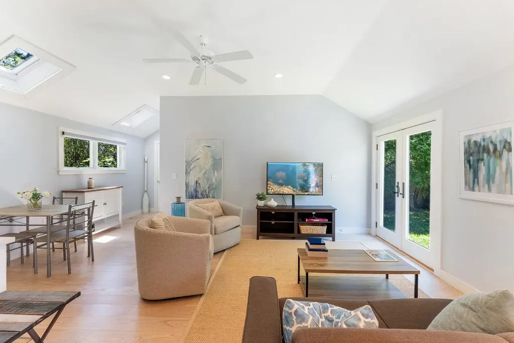 8 High Street Edgartown MA 02539