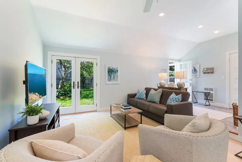 8 High Street Edgartown MA 02539