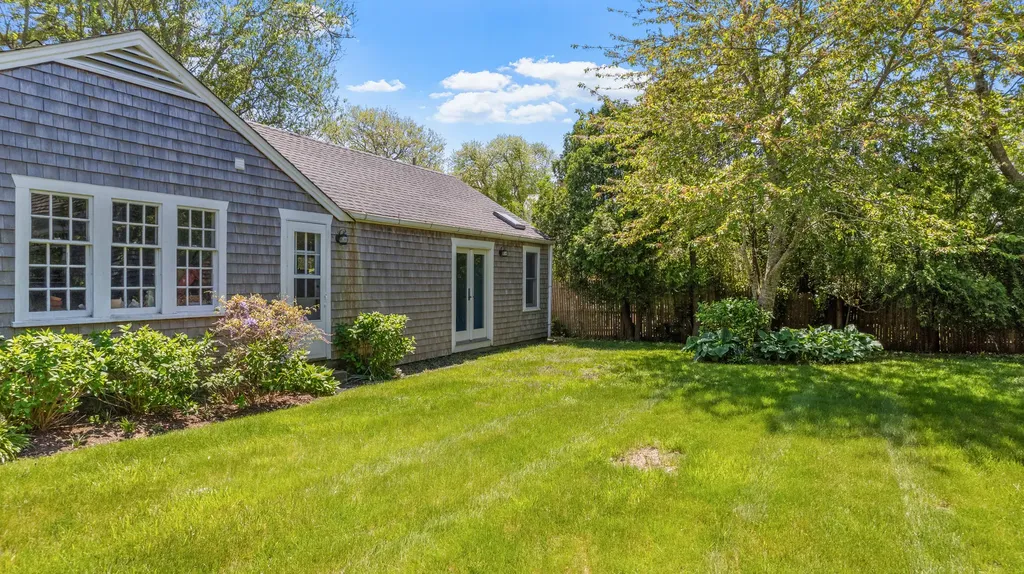 8 High Street Edgartown MA 02539