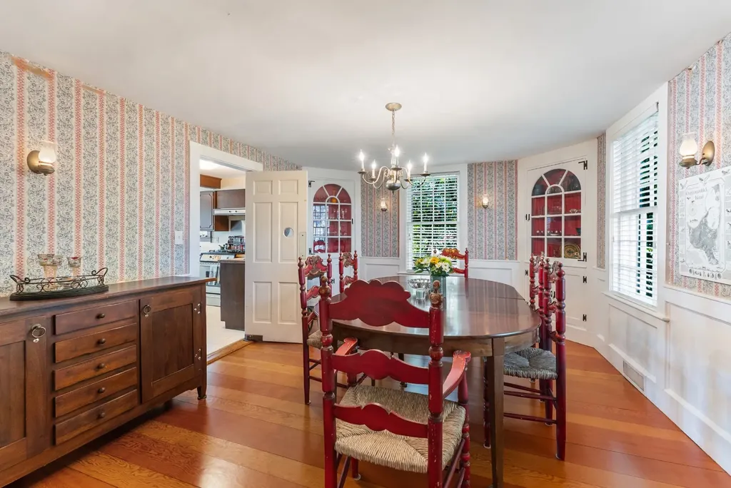 8 High Street Edgartown MA 02539