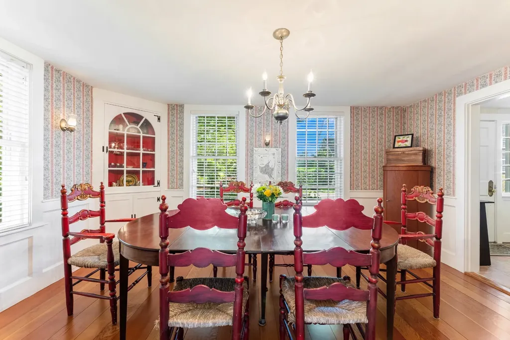 8 High Street Edgartown MA 02539