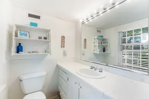 8 High Street Edgartown MA 02539