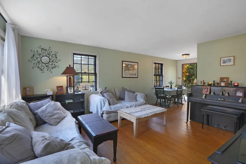 51 Lantern Lane Vineyard Haven MA 02568