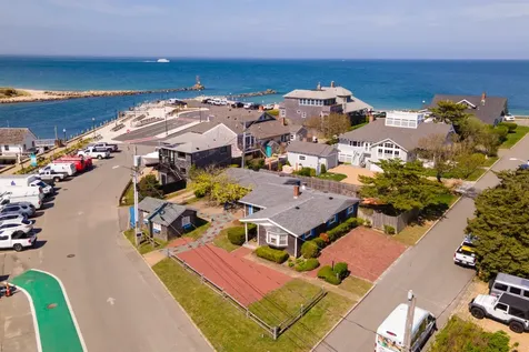 23 Circuit Avenue Extension Oak Bluffs MA 02557