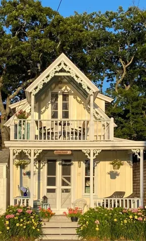 17 Siloam Avenue Oak Bluffs MA 02557