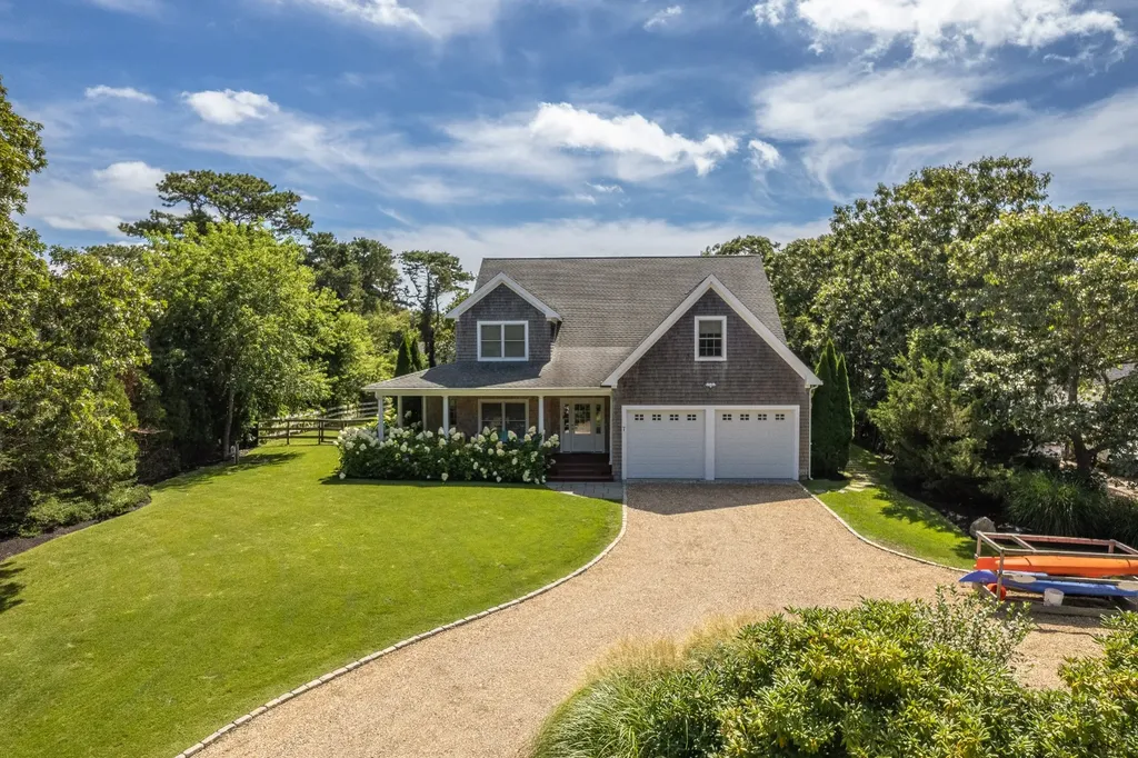 7 Whistling Swan Circle Edgartown MA 02539