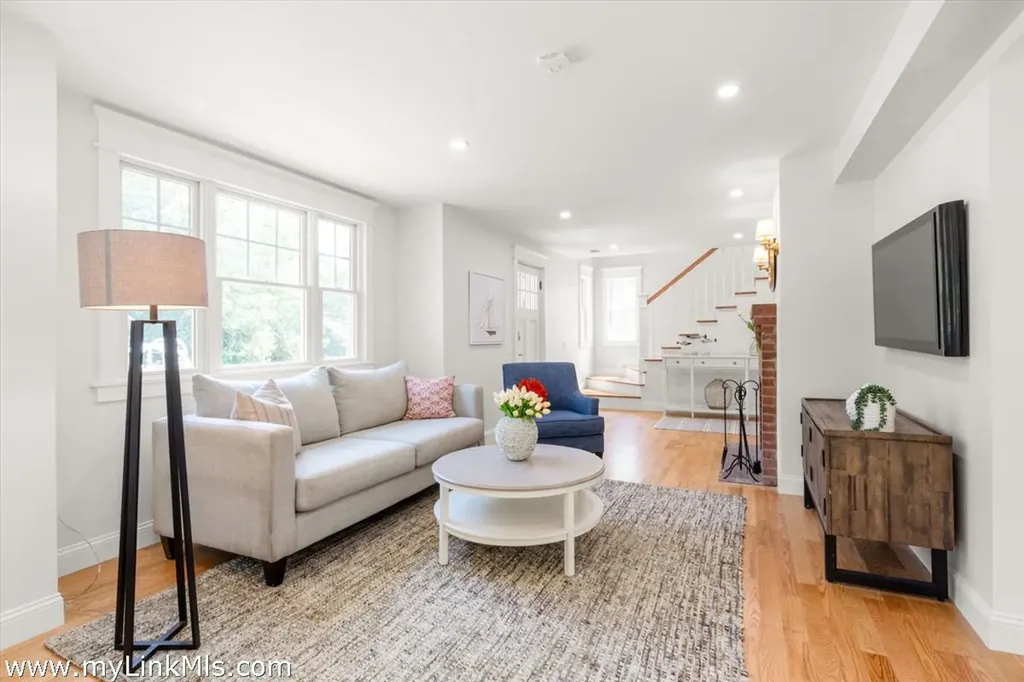 5 Pine Tree Lane Vineyard Haven MA 02568