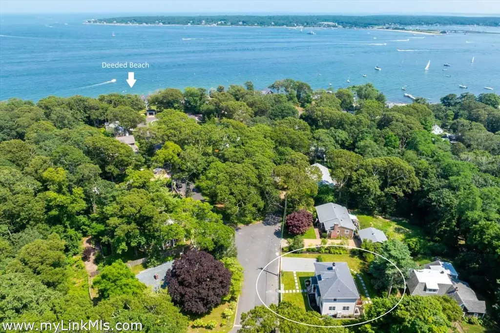 5 Pine Tree Lane Vineyard Haven MA 02568