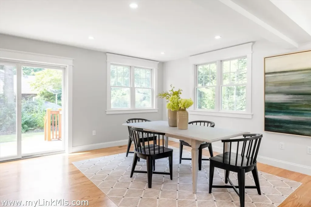 5 Pine Tree Lane Vineyard Haven MA 02568