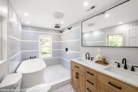 5 Pine Tree Lane Vineyard Haven MA 02568