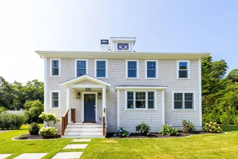 5 Pine Tree Lane Vineyard Haven MA 02568