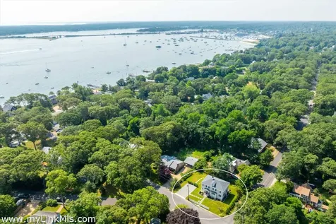 5 Pine Tree Lane Vineyard Haven MA 02568