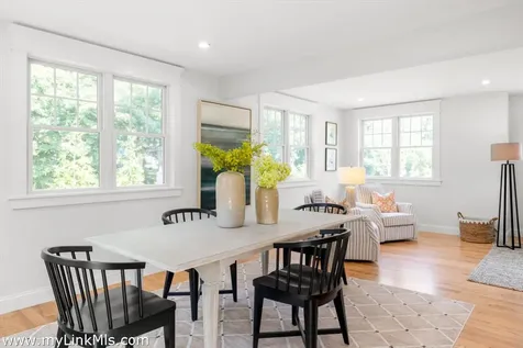 5 Pine Tree Lane Vineyard Haven MA 02568