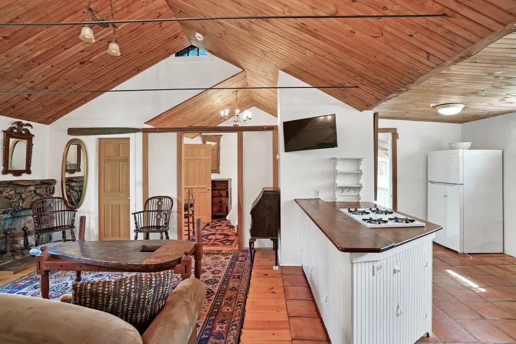 12 & 14 Maple Avenue Oak Bluffs MA 02557