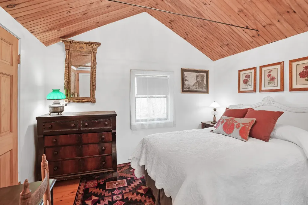 12 & 14 Maple Avenue Oak Bluffs MA 02557