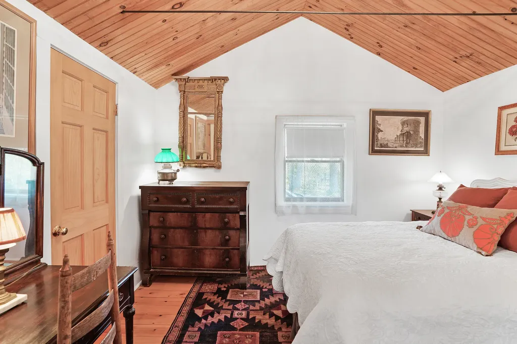 12 & 14 Maple Avenue Oak Bluffs MA 02557