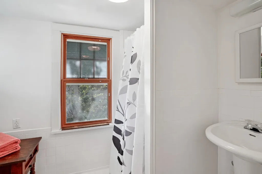 12 & 14 Maple Avenue Oak Bluffs MA 02557