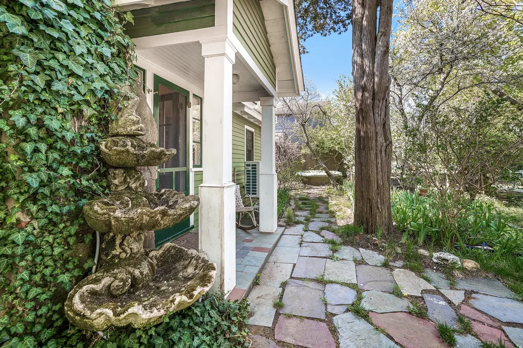 12 & 14 Maple Avenue Oak Bluffs MA 02557