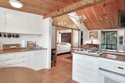 12 & 14 Maple Avenue Oak Bluffs MA 02557