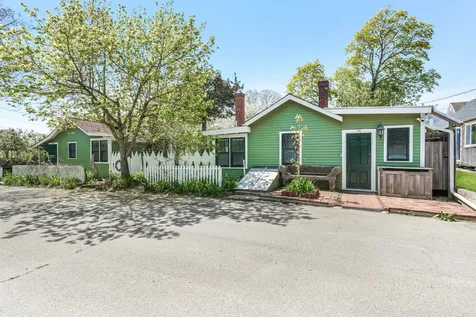 12 & 14 Maple Avenue Oak Bluffs MA 02557