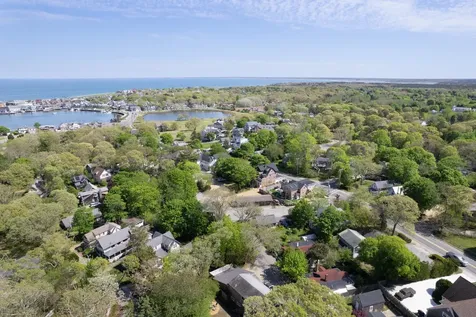 12 & 14 Maple Avenue Oak Bluffs MA 02557