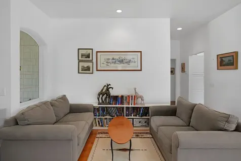 48 Vineyard Avenue Extension Oak Bluffs MA 02568