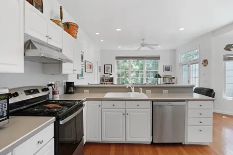 48 Vineyard Avenue Extension Oak Bluffs MA 02568