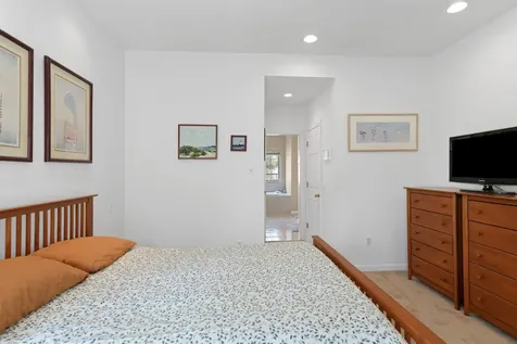 48 Vineyard Avenue Extension Oak Bluffs MA 02568